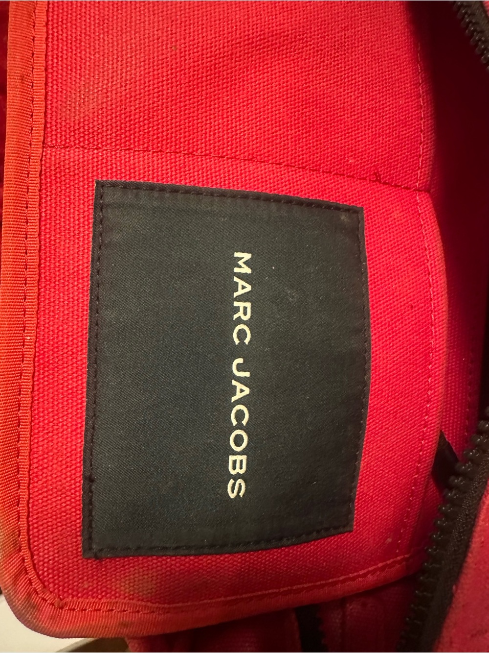 Red “The Tote Bag” Marc Jacob’s - Picture 4 of 5